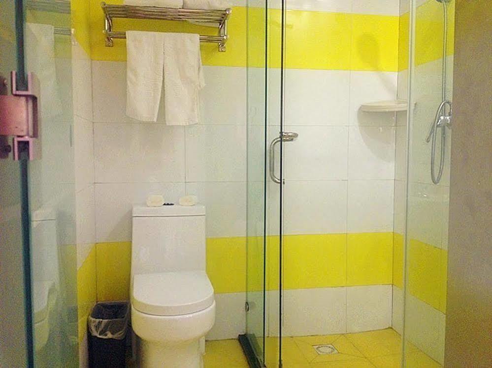 Super 8 Hotel Chengyang Luaran gambar